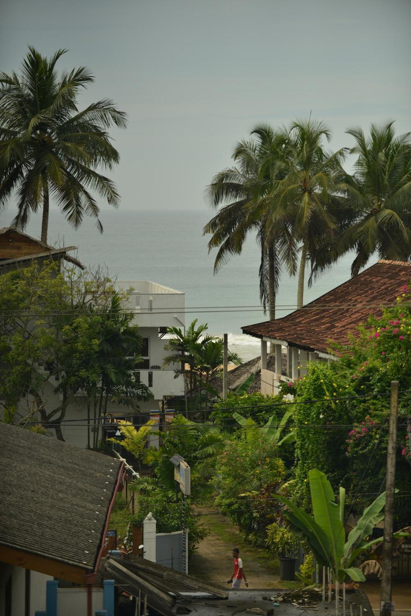 Indika'S Apartment Hikkaduwa Ngoại thất bức ảnh
