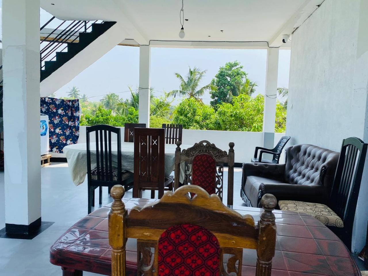Indika'S Apartment Hikkaduwa Ngoại thất bức ảnh